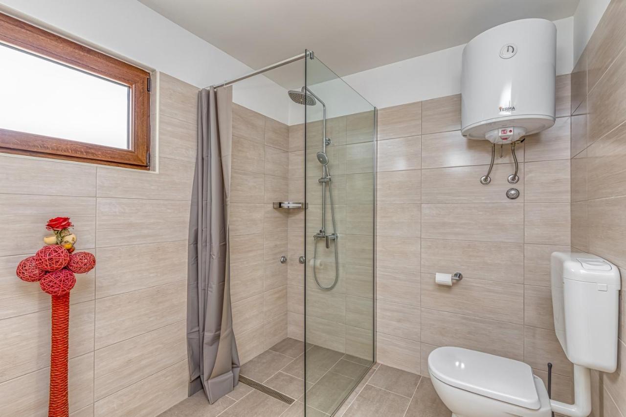 Villa Agatta With Private Pool Smoljanci Zewnętrze zdjęcie